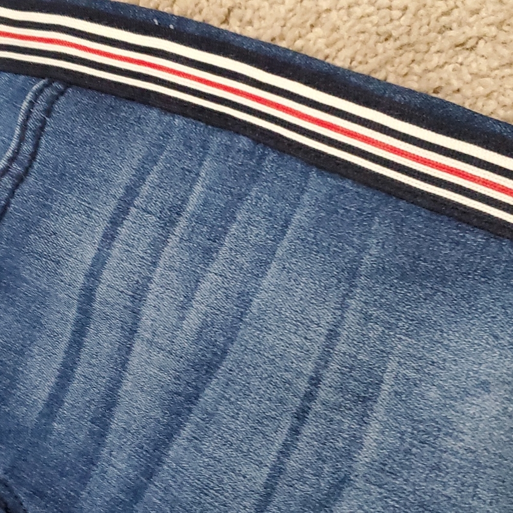 Forever 21 blue jeans - Picture 2 of 4